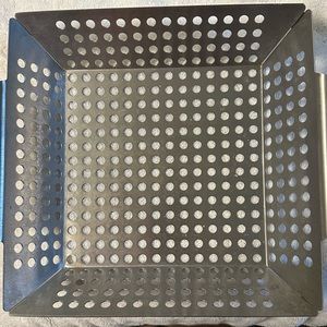 Grillaholic  heavy-duty, thick-gauge, food-grade stainless steel grill basket.